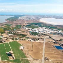 Granitele dintre terenuri intr-o localitate